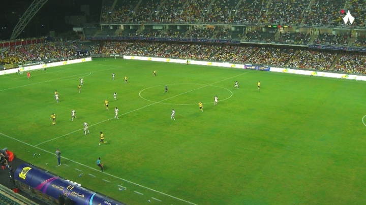 VAR裁定进球有效，C罗助攻菲利克斯破门，十人利雅得胜利取得领先