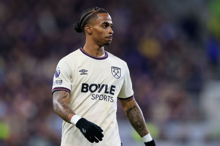 开yun体育平台官网入口登录-每日邮报：热刺是有意引进萨默维尔的球队之一，签下他特尔或外租